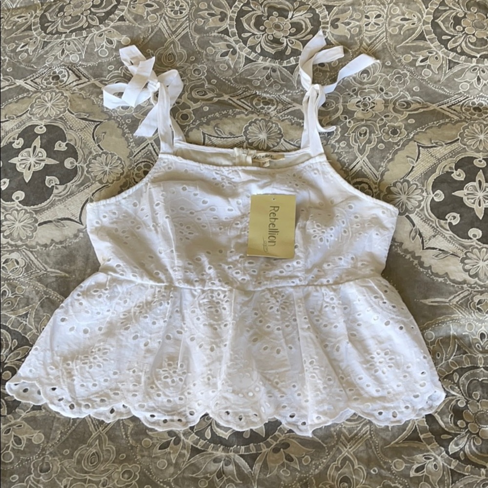 Rebellion eyelet top